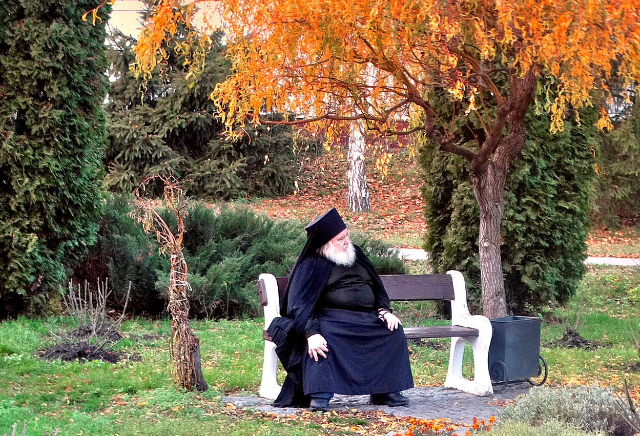 После службы насладиться погожей осенью