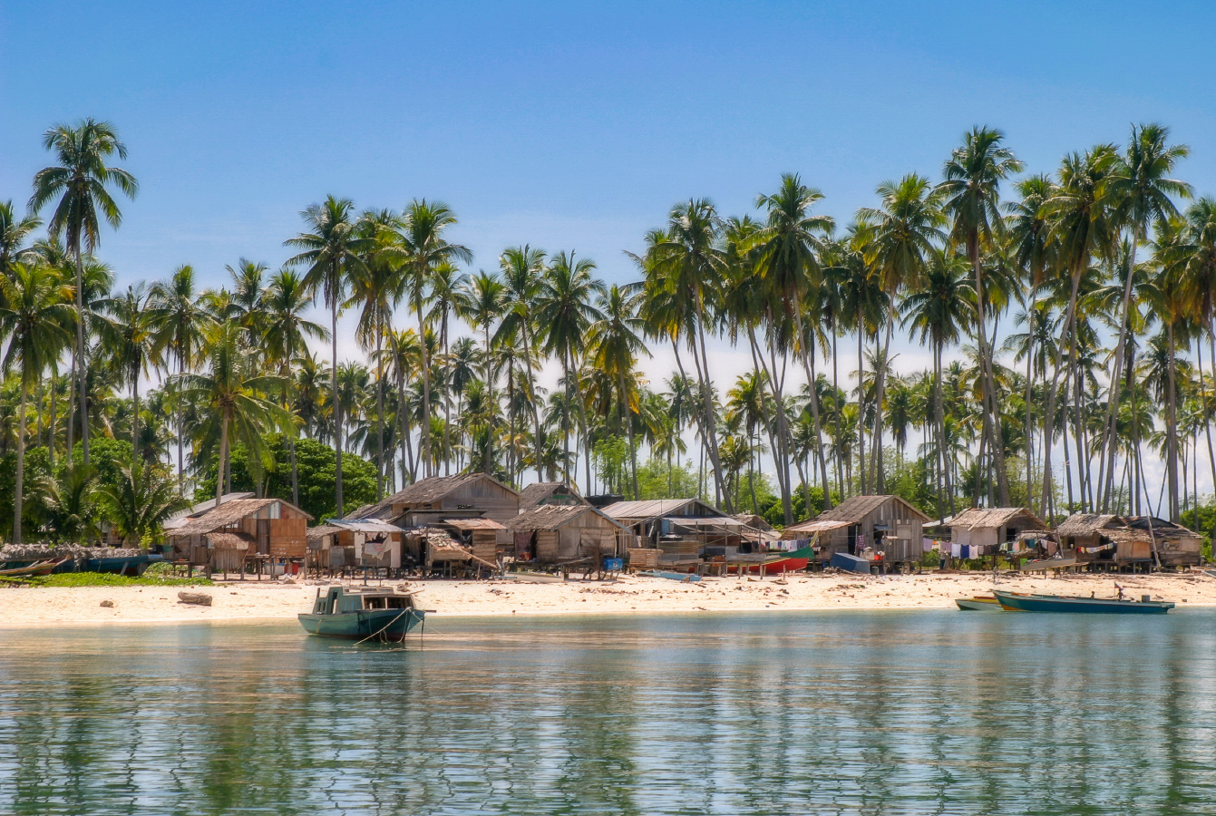 Рыба не ловится, не растет кокос