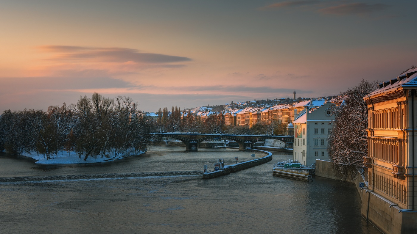 Рассвет в Праге