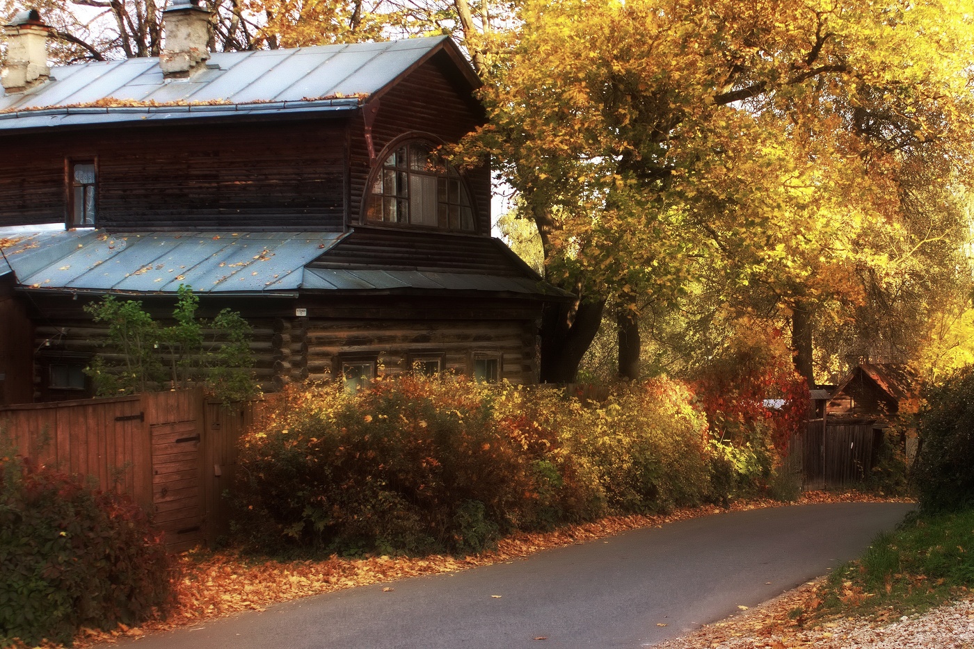 Улочка старой Тарусы.