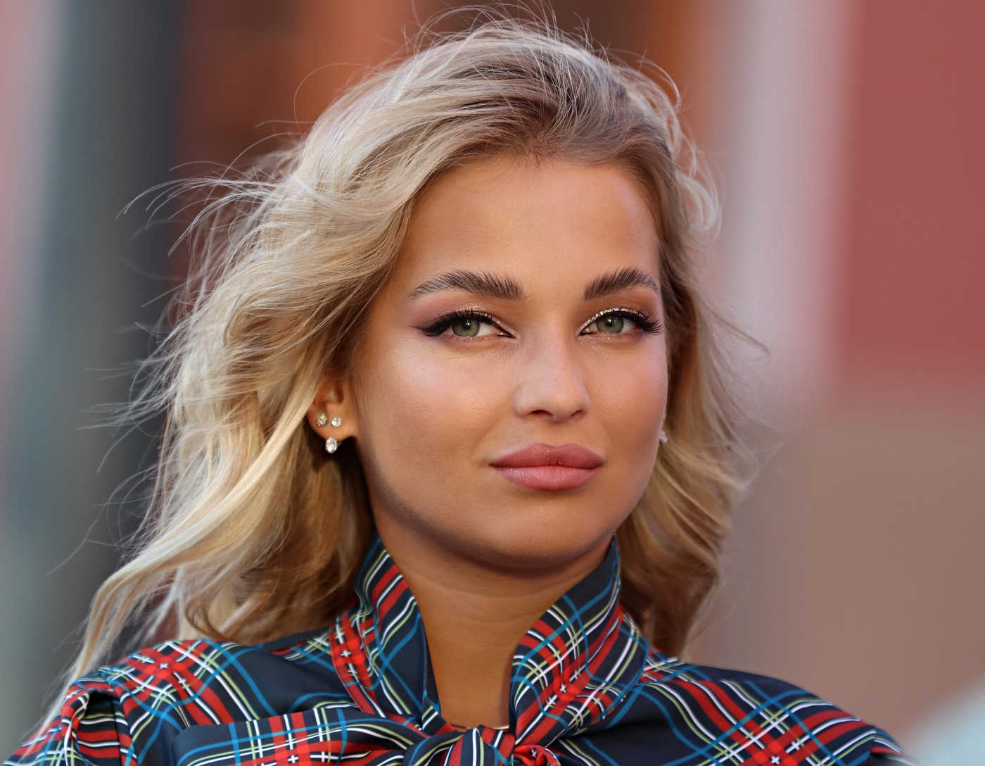 Портрет прохожей