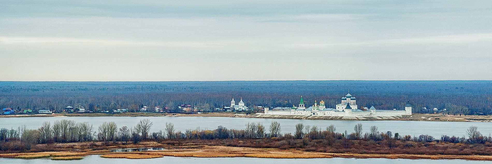 Осенний монастырь.