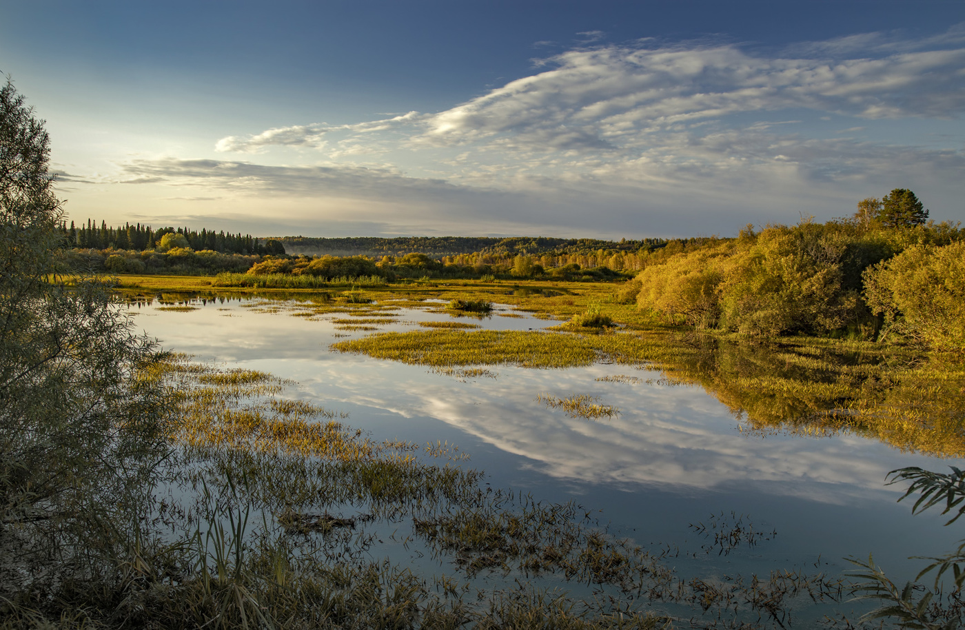 У старого озера...