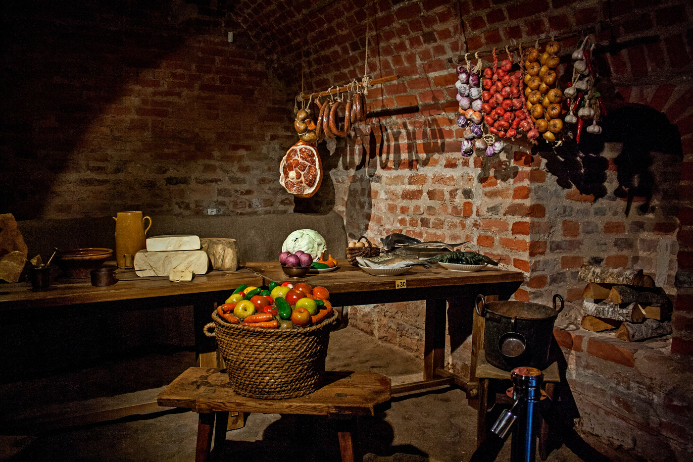 Подвал приёма и хранения продуктов.