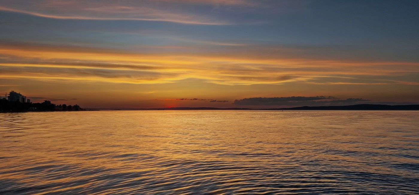 Закат на Онежском озере