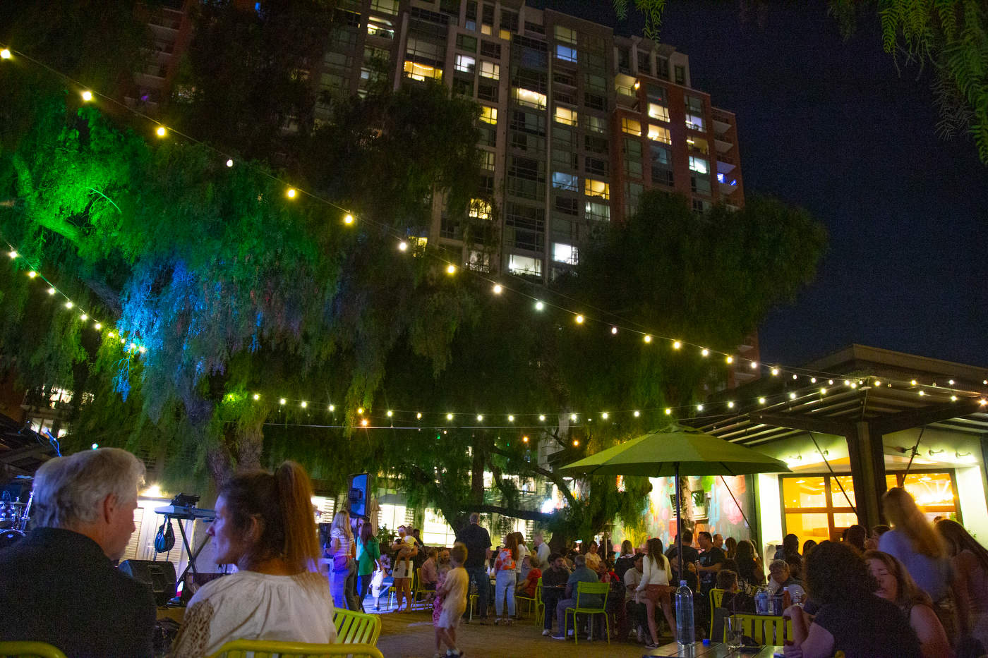 Ночная тусовка