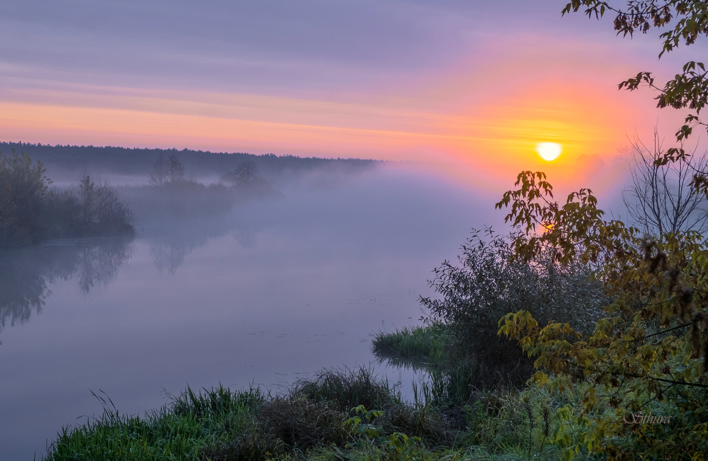 На рассвете.
