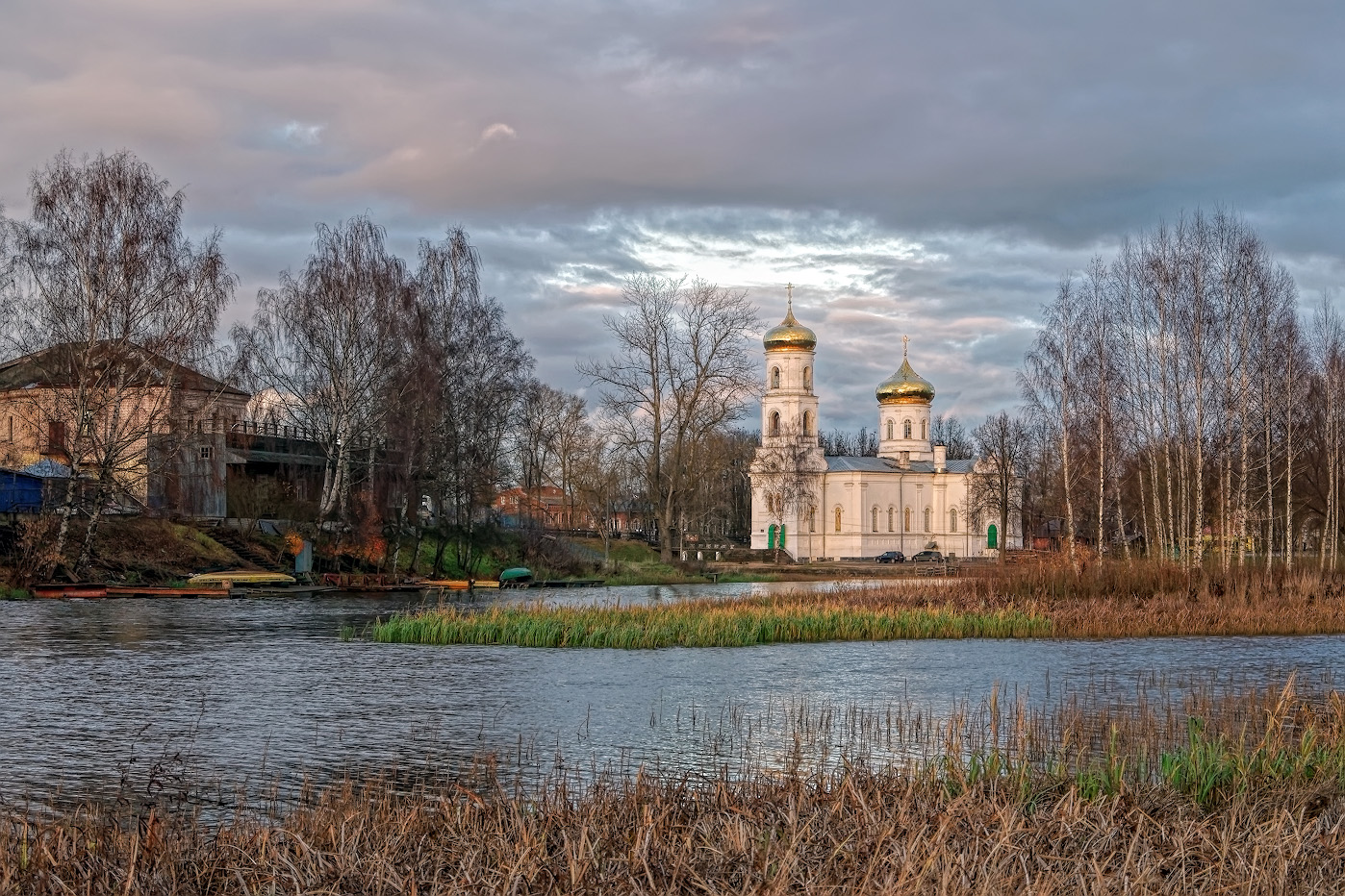 Собор. Октябрь.