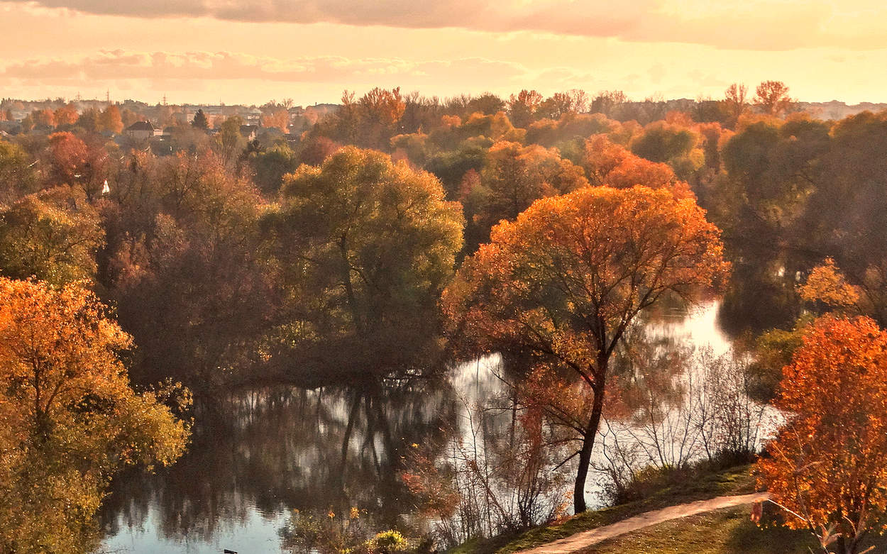 Осенняя река