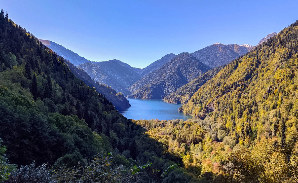 Озеро Рица.