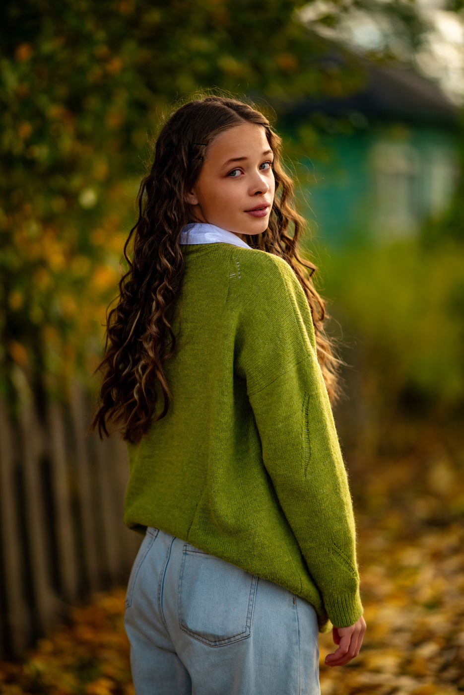 Салатовый свитер