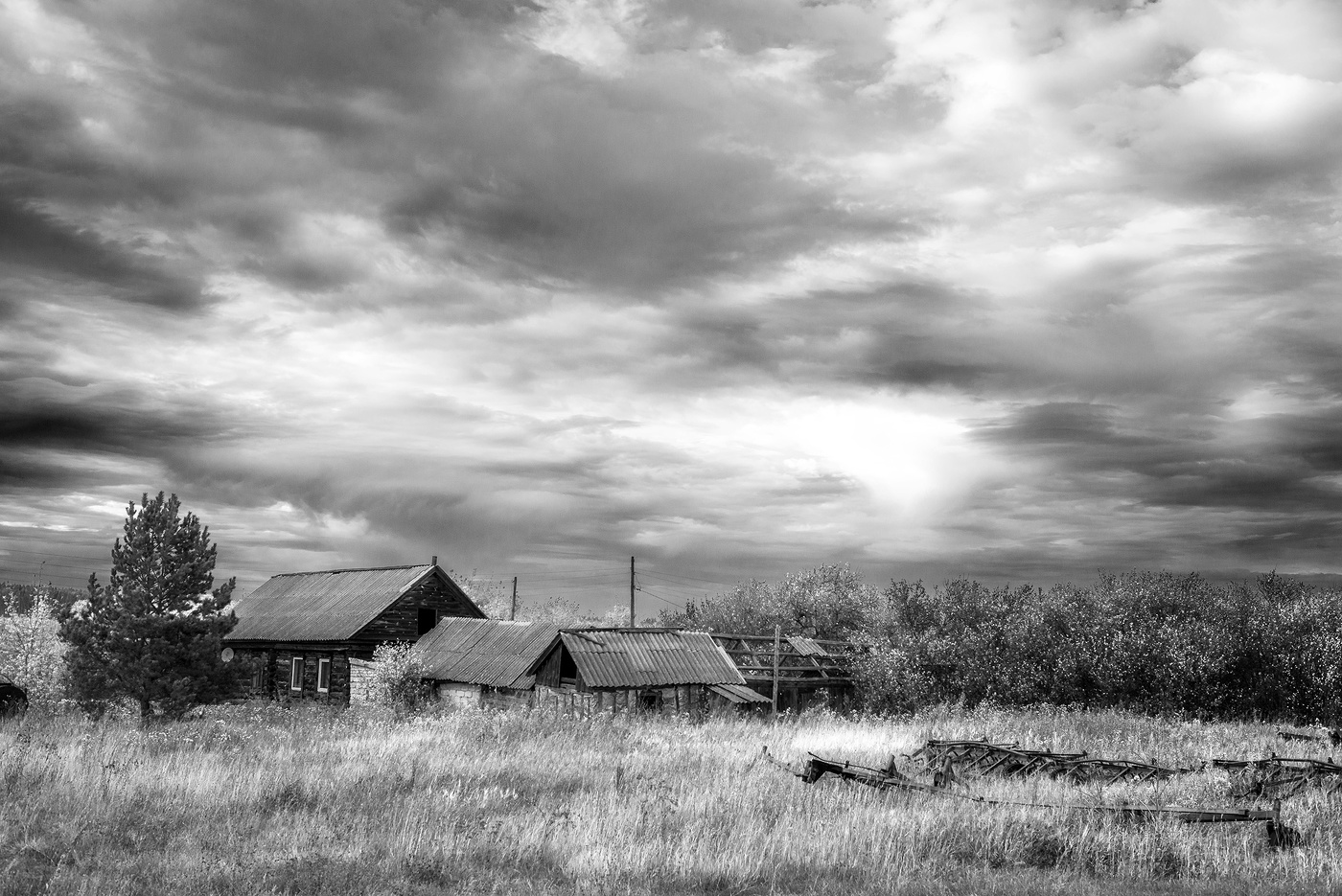 На отшибе...