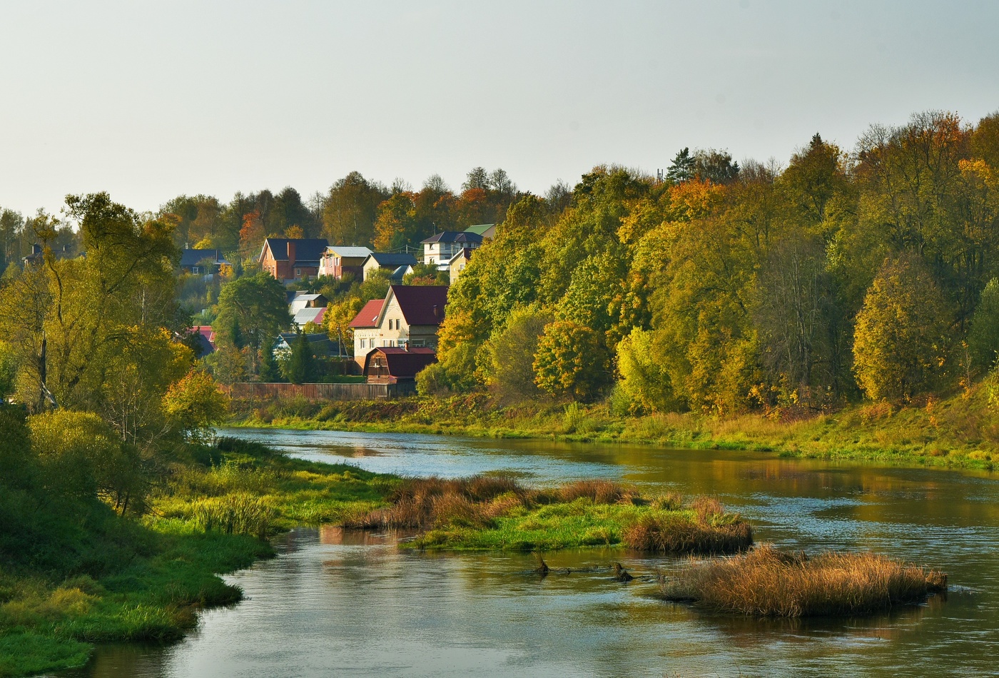 "Как здорово все же на даче, хоть пару деньков отдохнуть..."