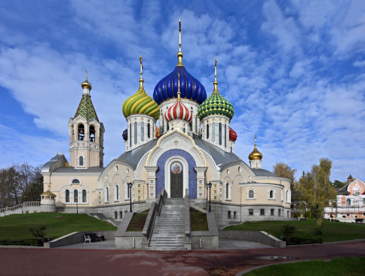 Храм святого благоверного князя Игоря Черниговского.