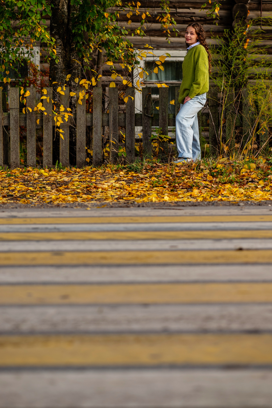 У пешеходного перехода