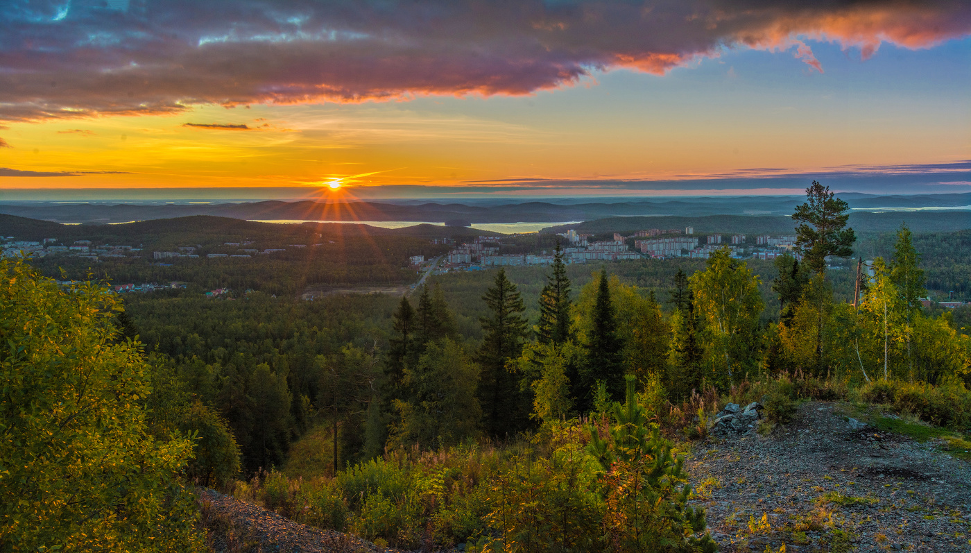 Рассвет над городом