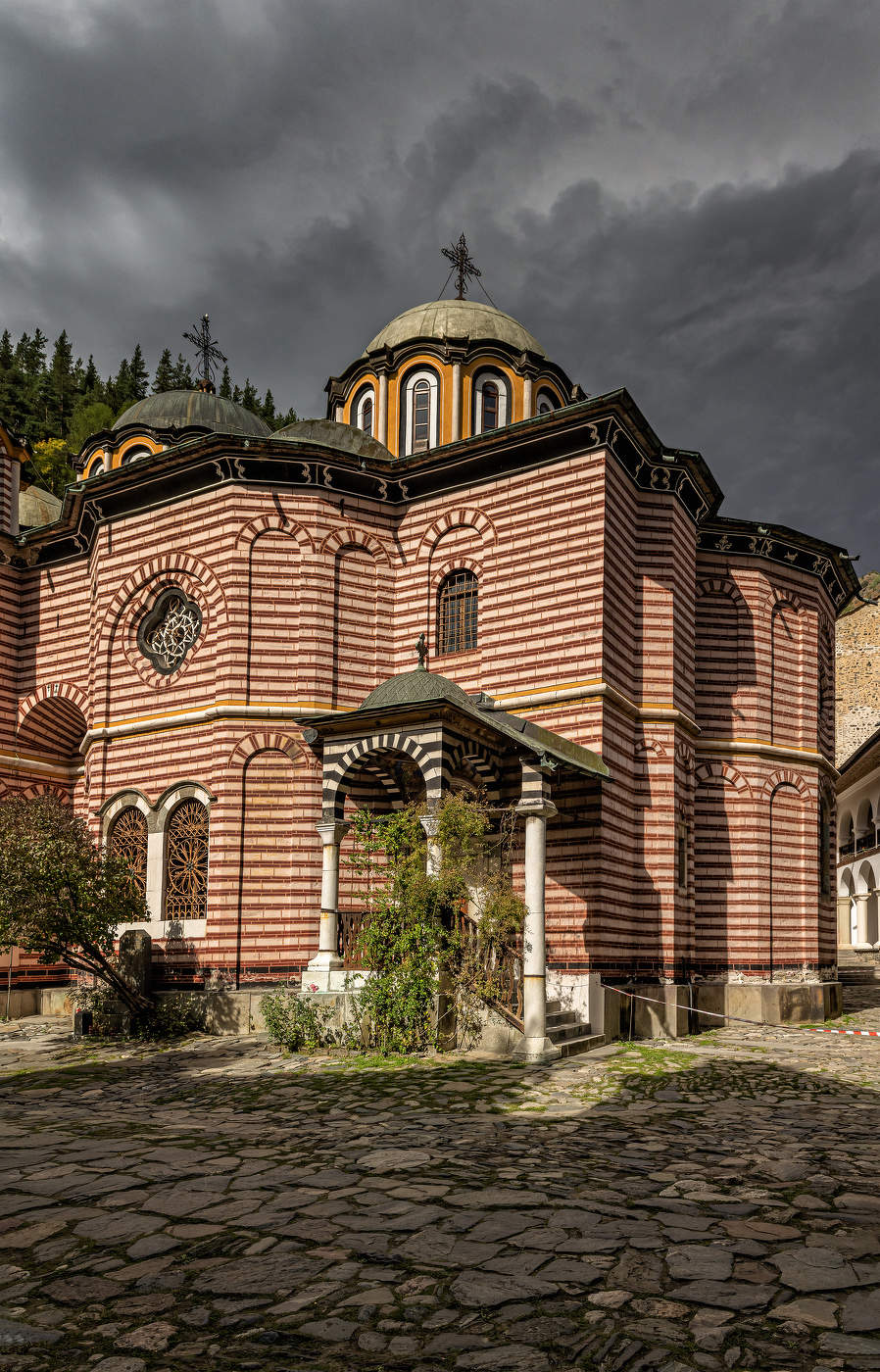 Главный храм Рильского монастыря