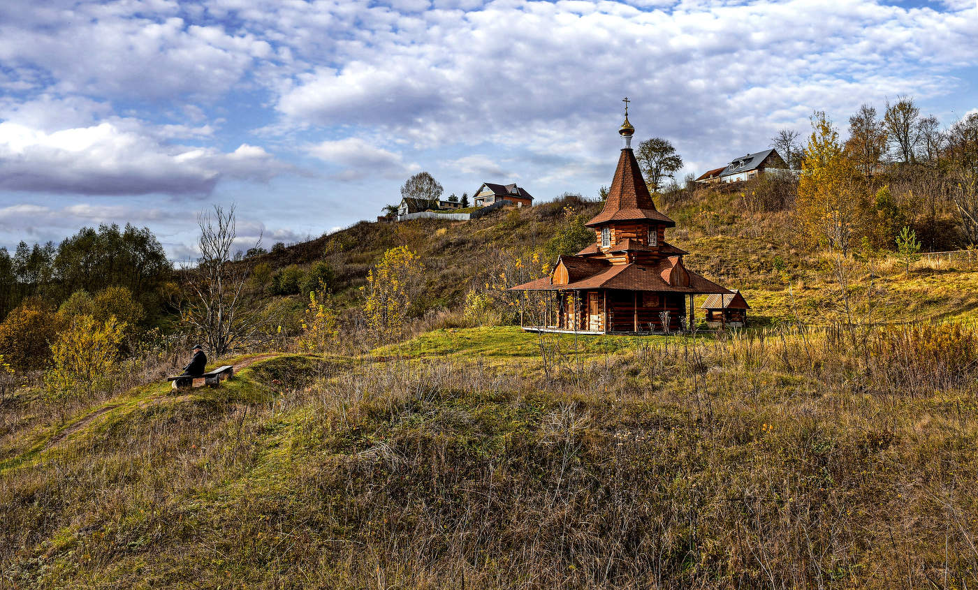 Святой источник с часовней.