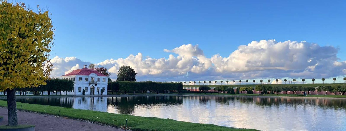 Домик-дворец