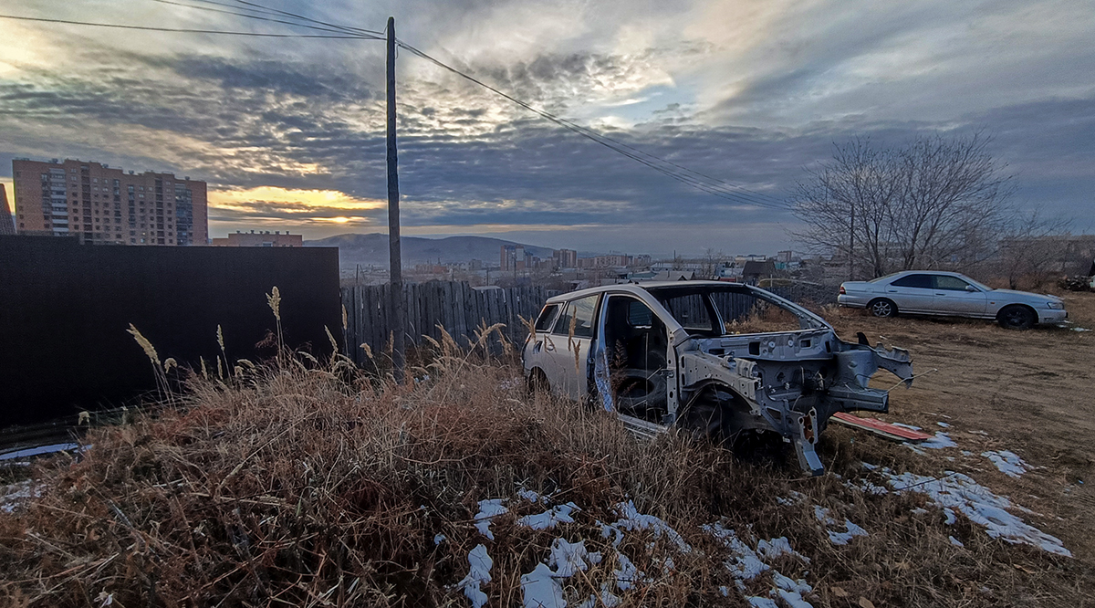 На сумрачной окраине
