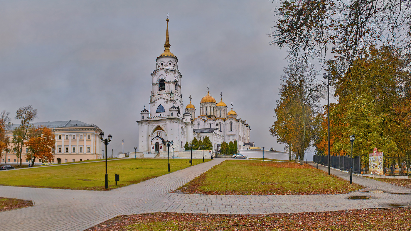 Свято-Успенский кафедральный собор во Владимире.