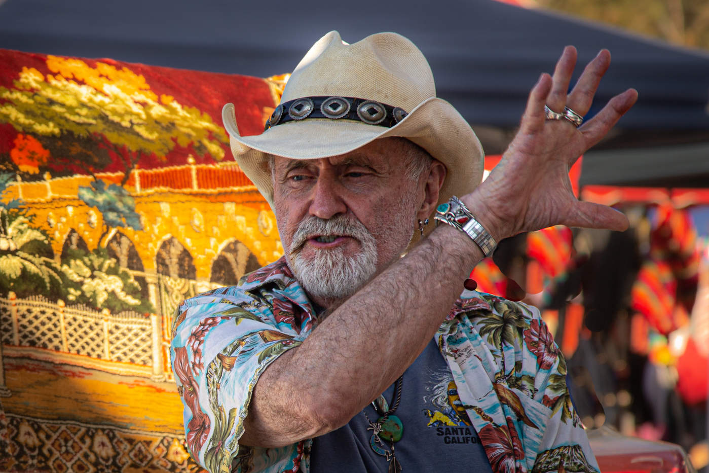 - Прочь отсюда!