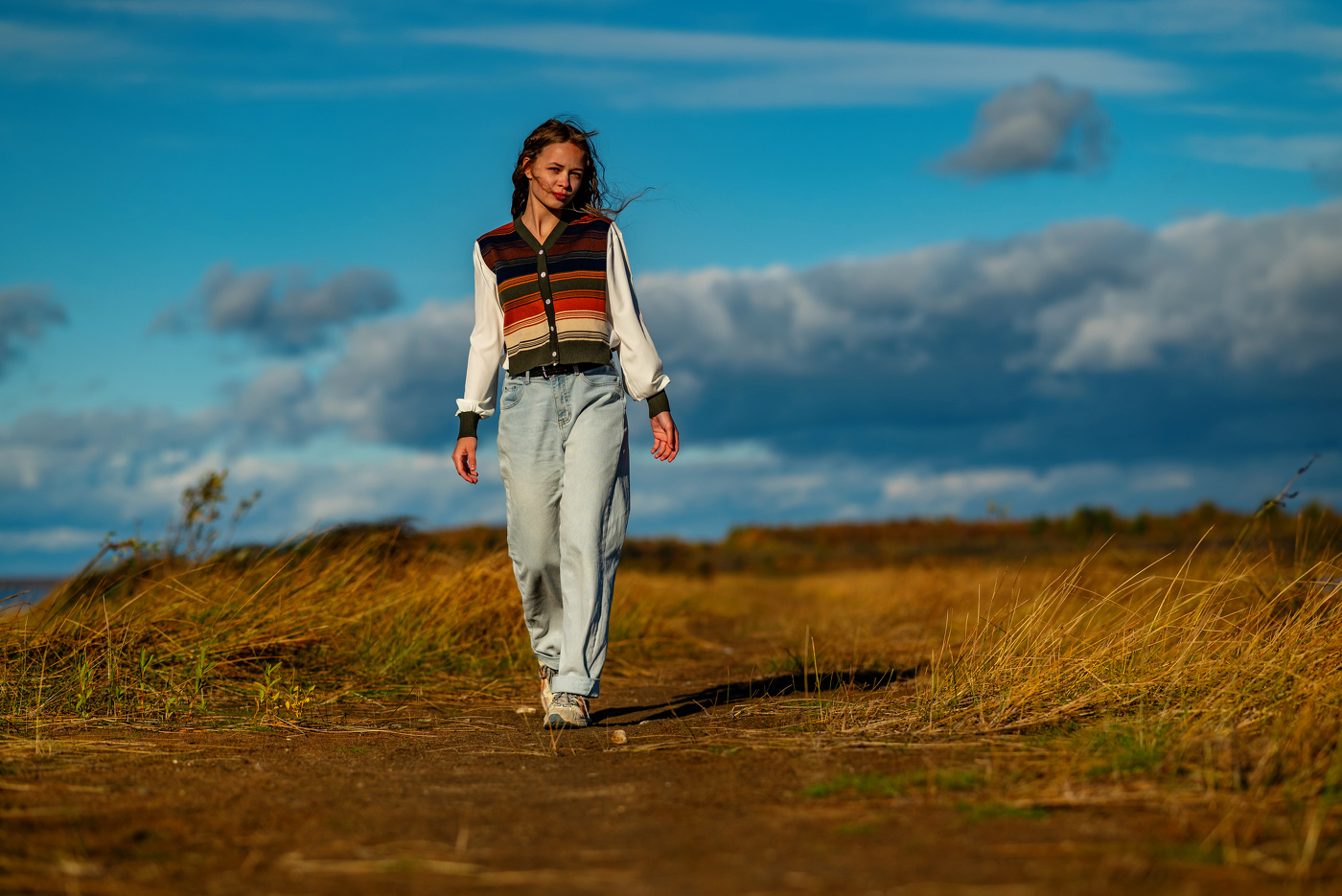 По тропинке