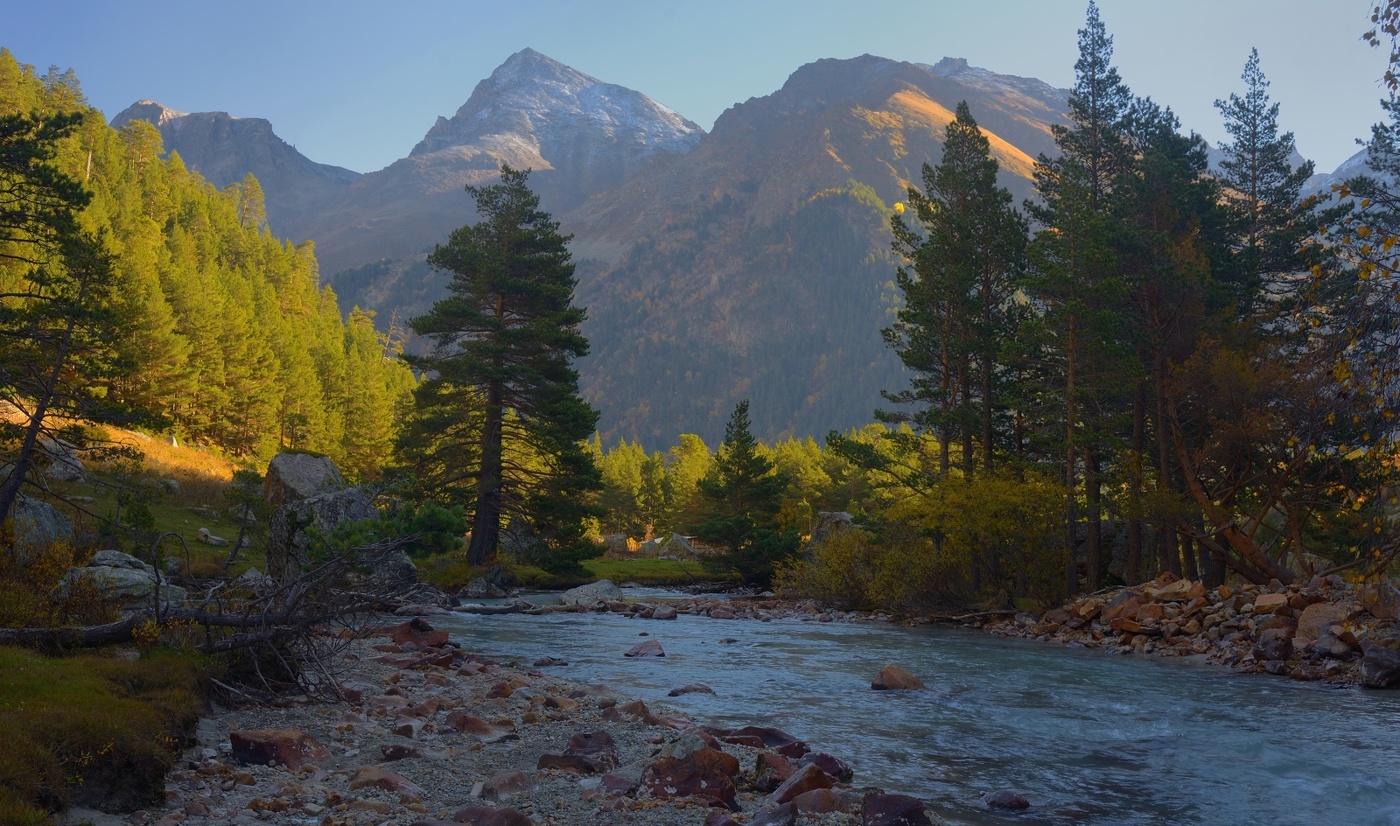 Утро в горах Кавказа