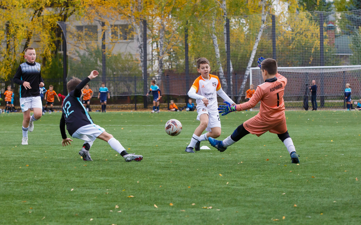 Первенство Урала и Западной Сибири по футболу среди детских команд.