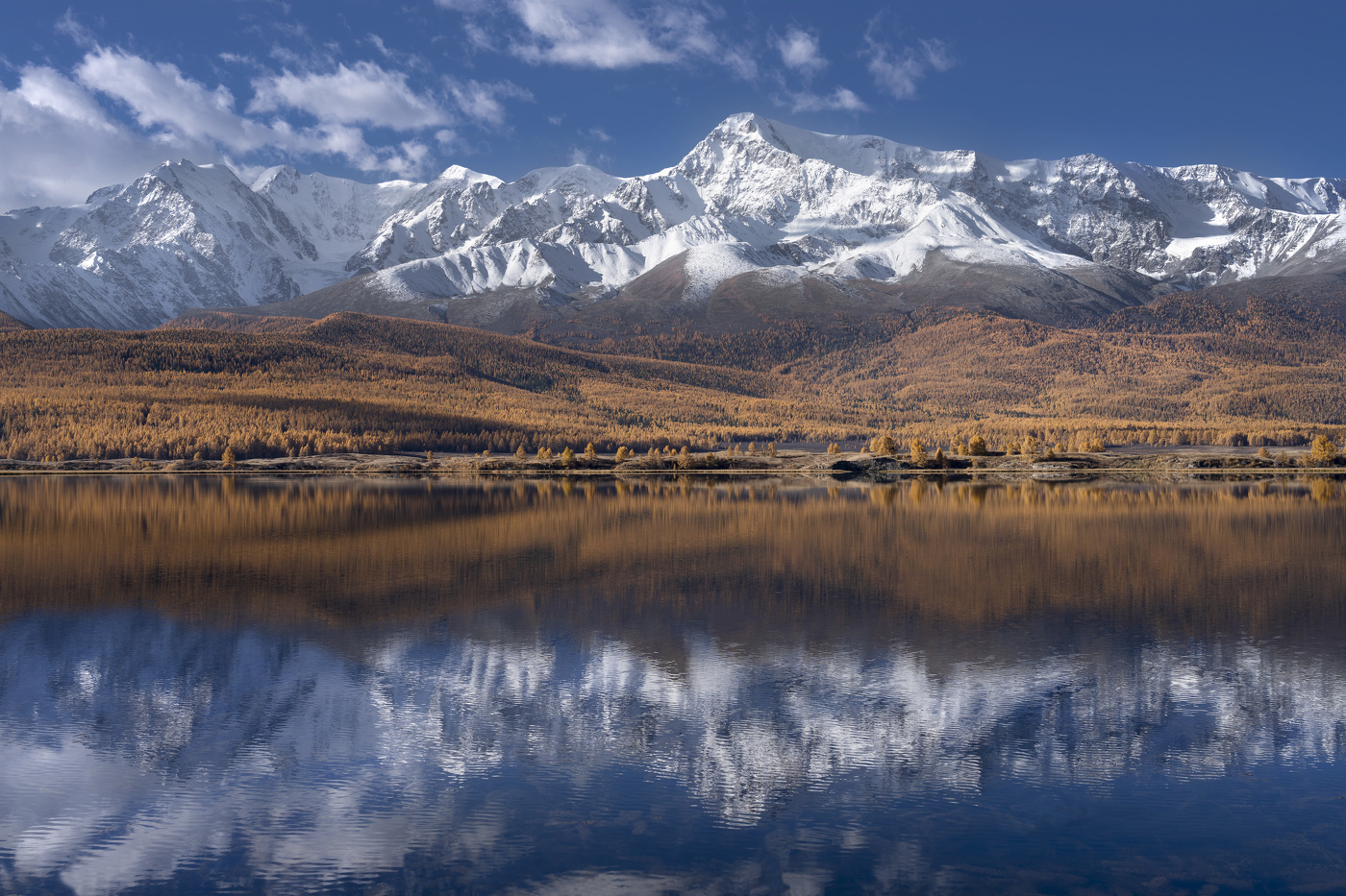 Отражение гор