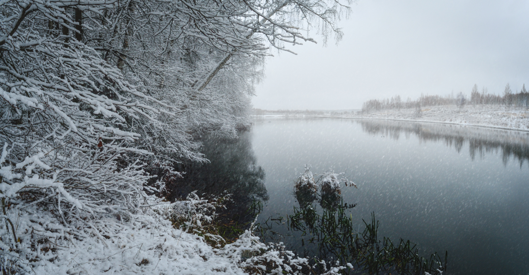 Первый снег на озере Новом
