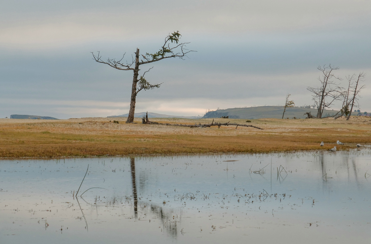 Теплая осень Байкала.