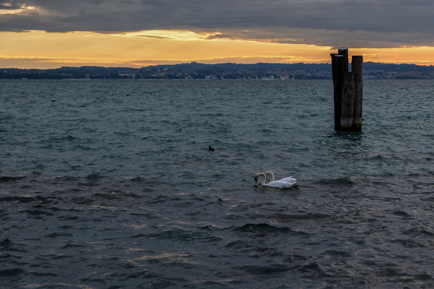 Закат на озере Гарда