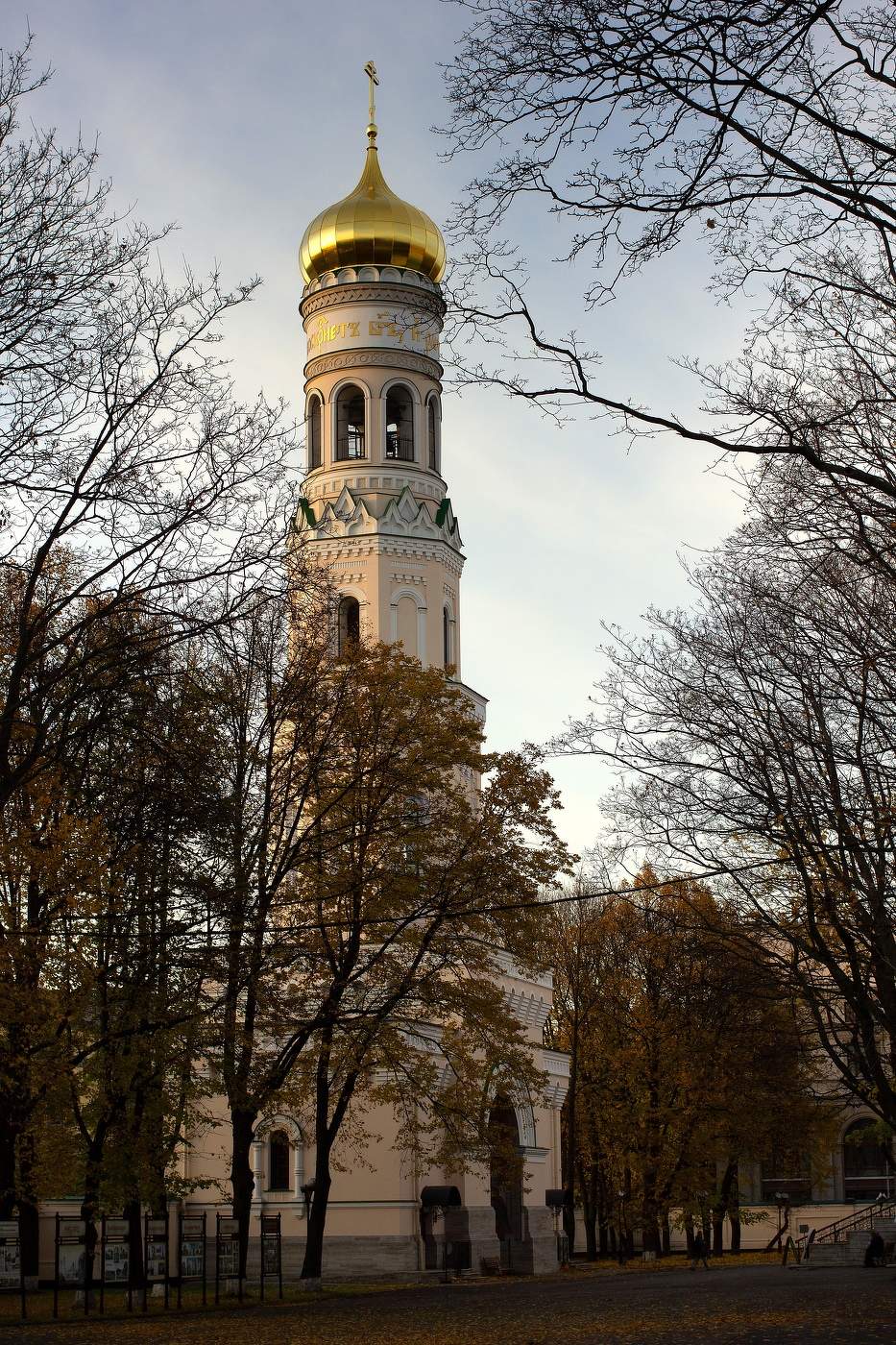 ВОСКРЕСЕНСКИЙ НОВОДЕВИЧИЙ МОНАСТЫРЬ..