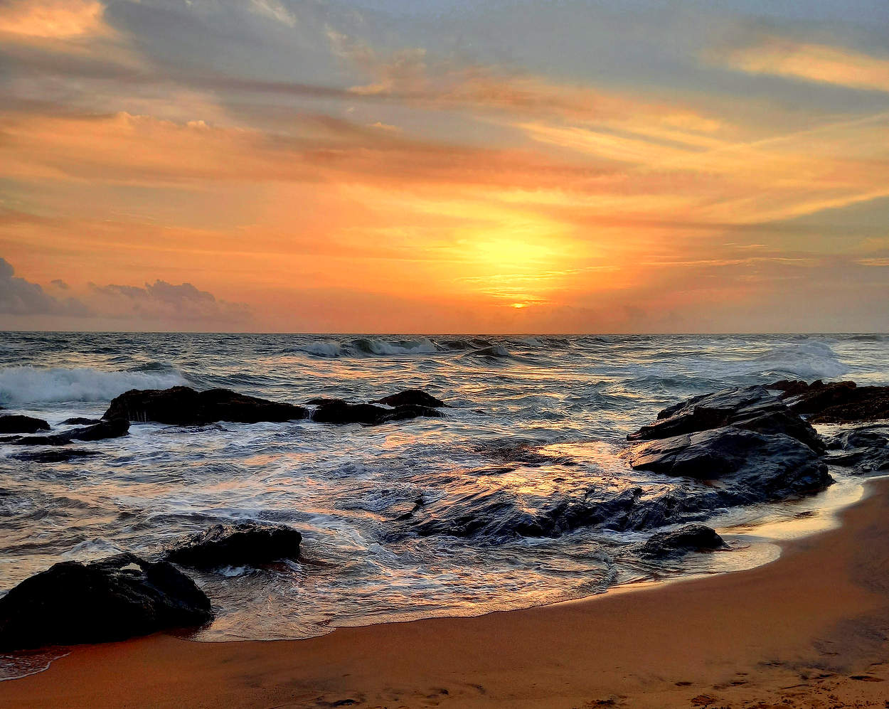 Яркий вечер на море