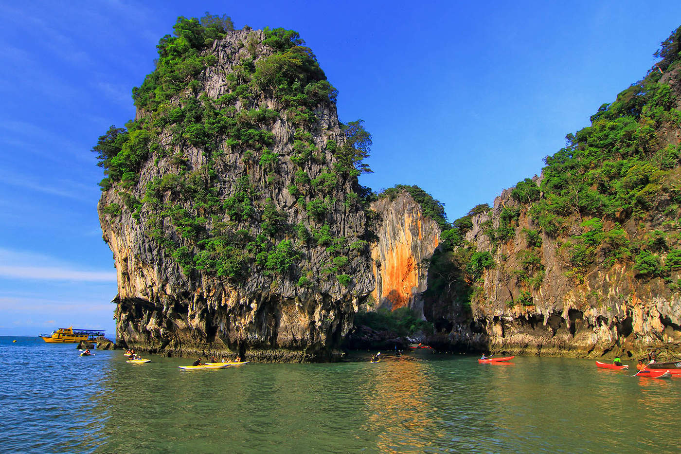 На островах Пхи-Пхи