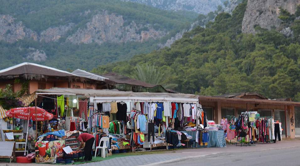 "Украшение" горного пейзажа