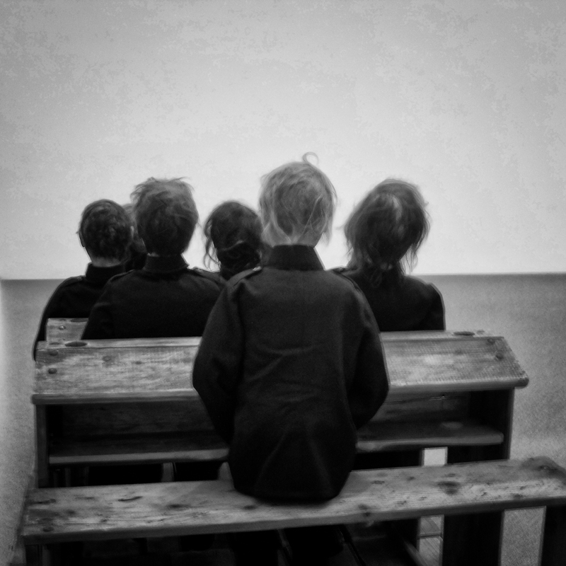 Вычитать и умножать, малышей не обижать...