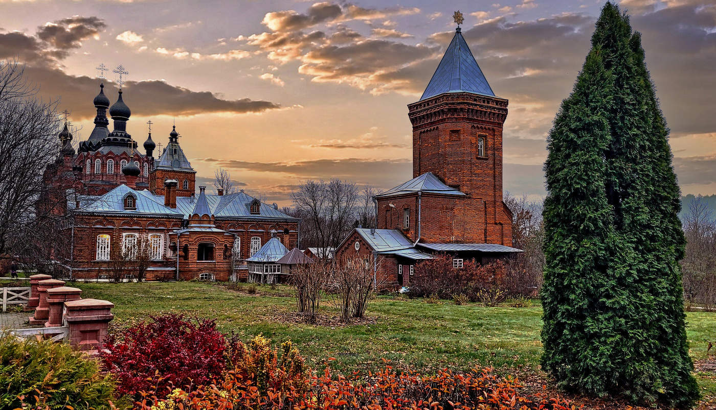 Казанский Амвросиевский ставропигиальный женский монастырь.
