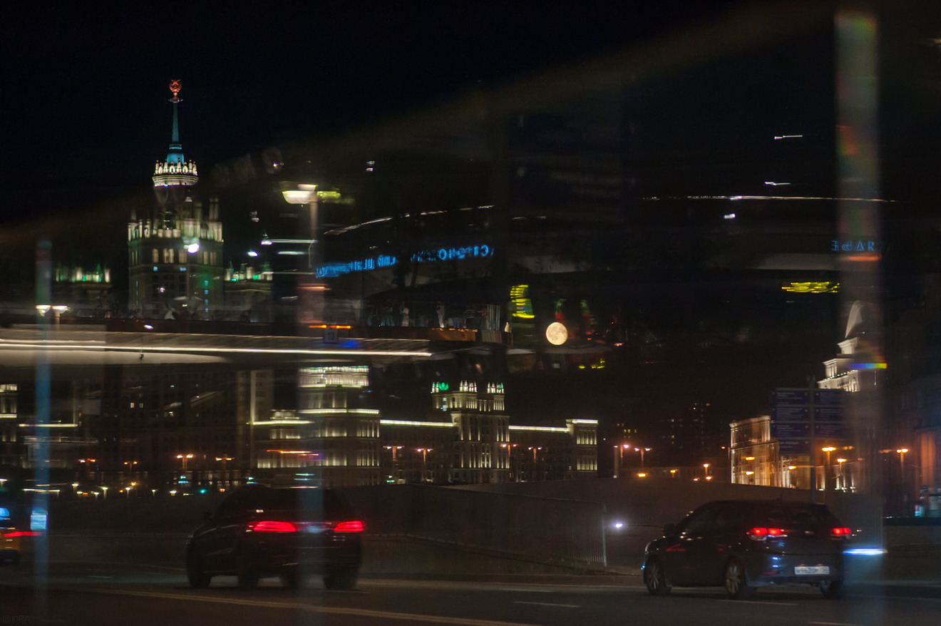 Московские штрихи с Луной