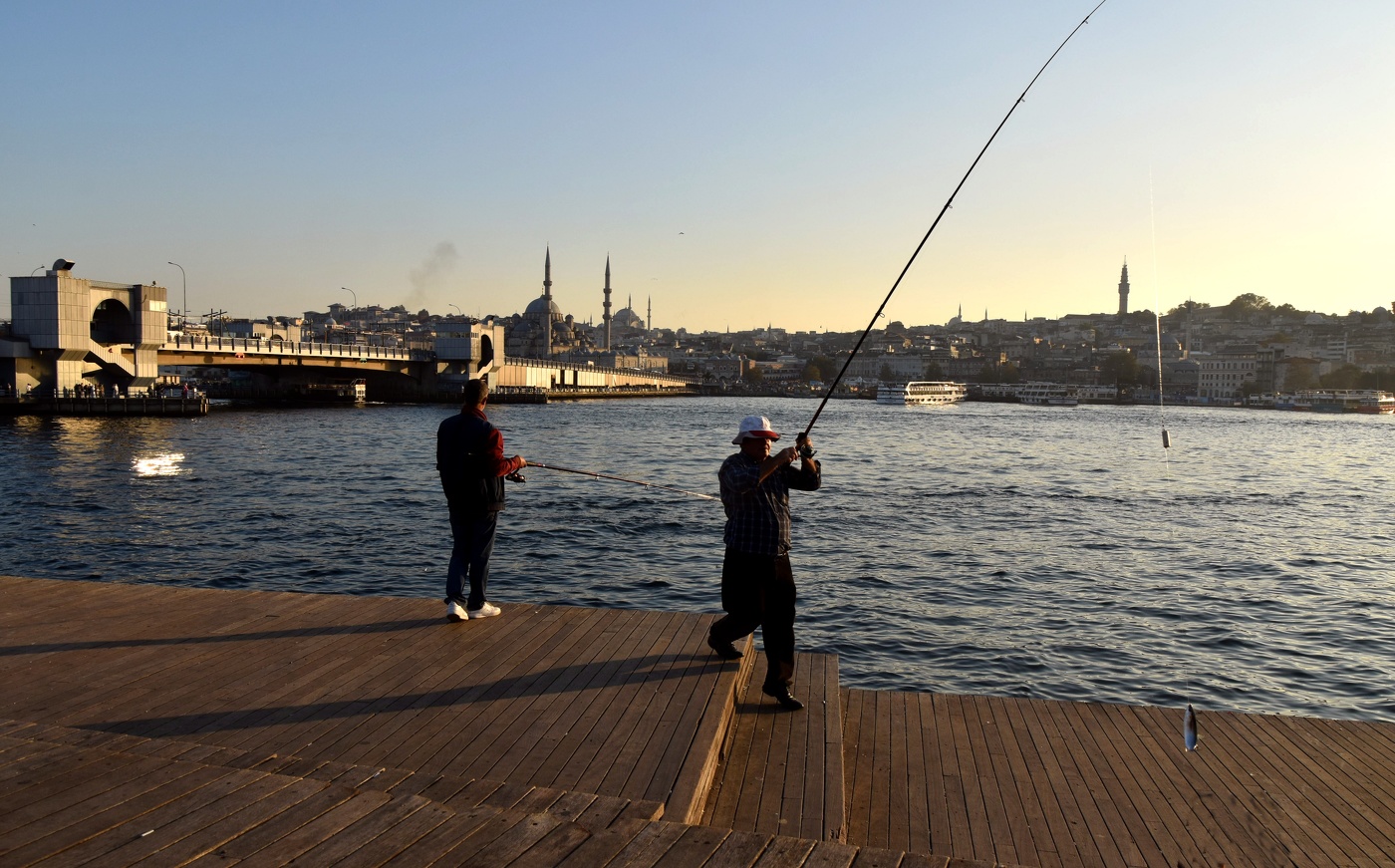 Рыбалка в лучах заката