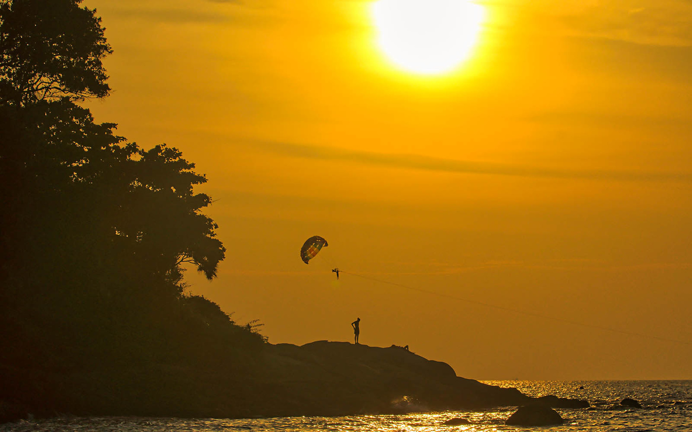 "Театр теней"*