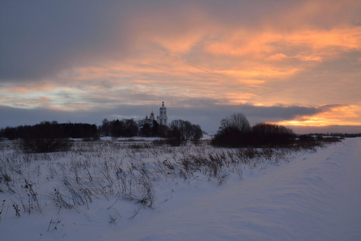 на рассвете