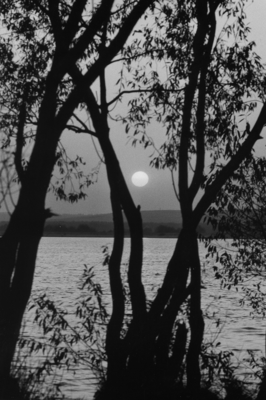 Закат на озере.