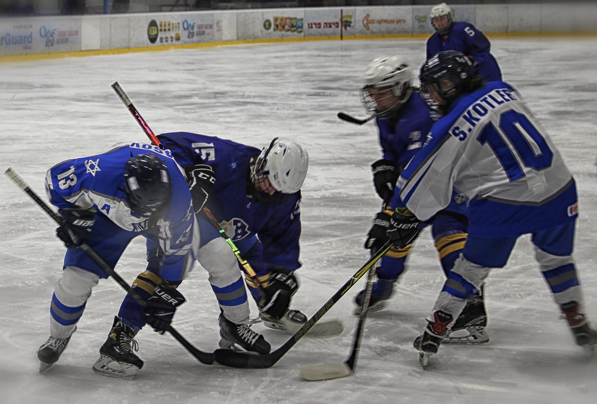 Борьба за шайбу