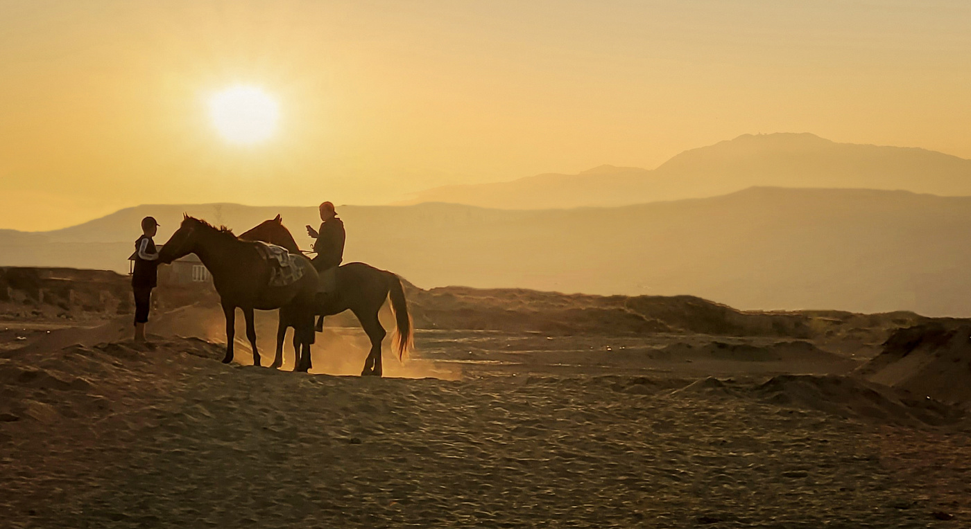 Дагестан. На Бархане Сарыкума.