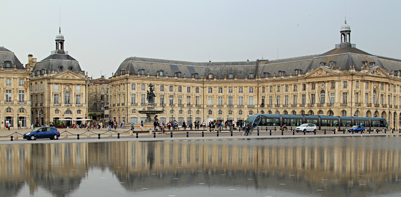 Виды на город Бордо.