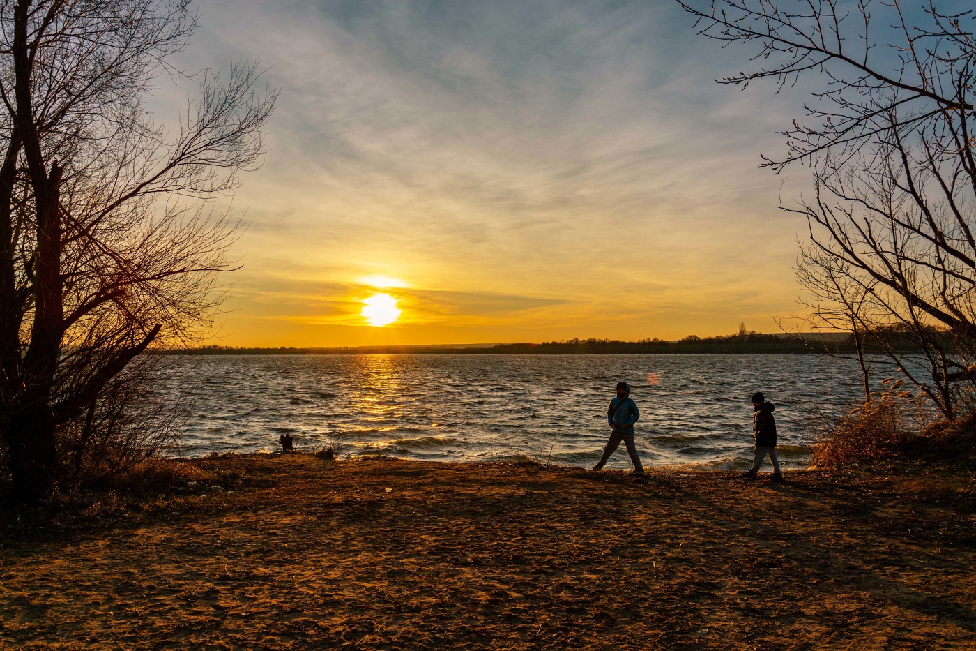 Провожая день.