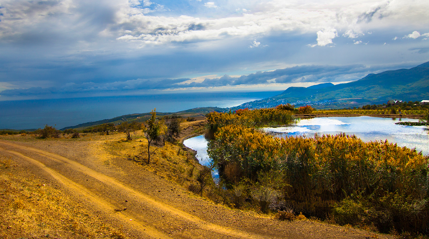 На закате в горах