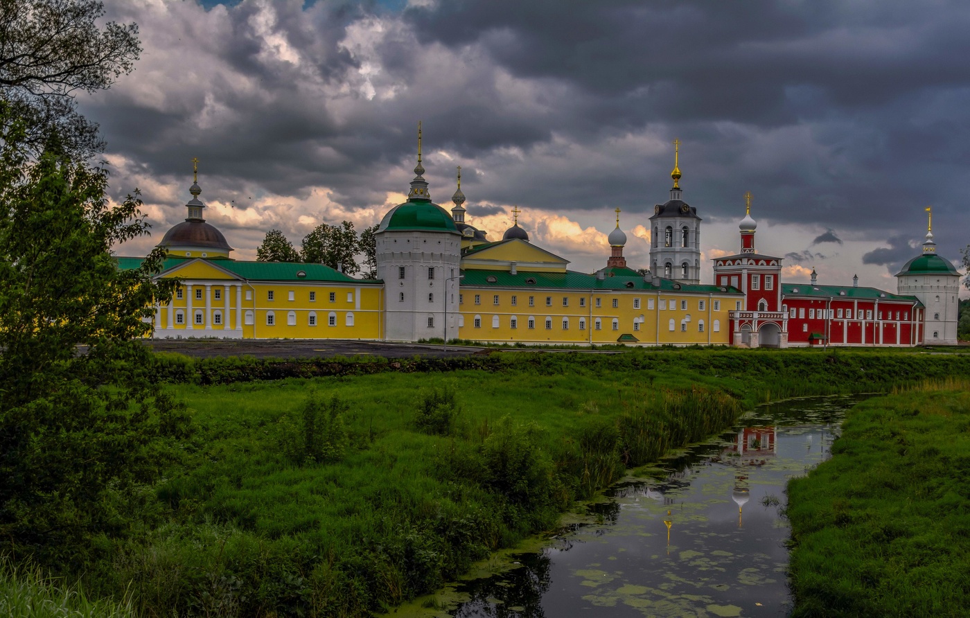 Николо-Пешношский монастырь